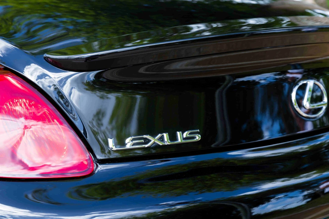 2005 Lexus SC430 - Image 27 of 31