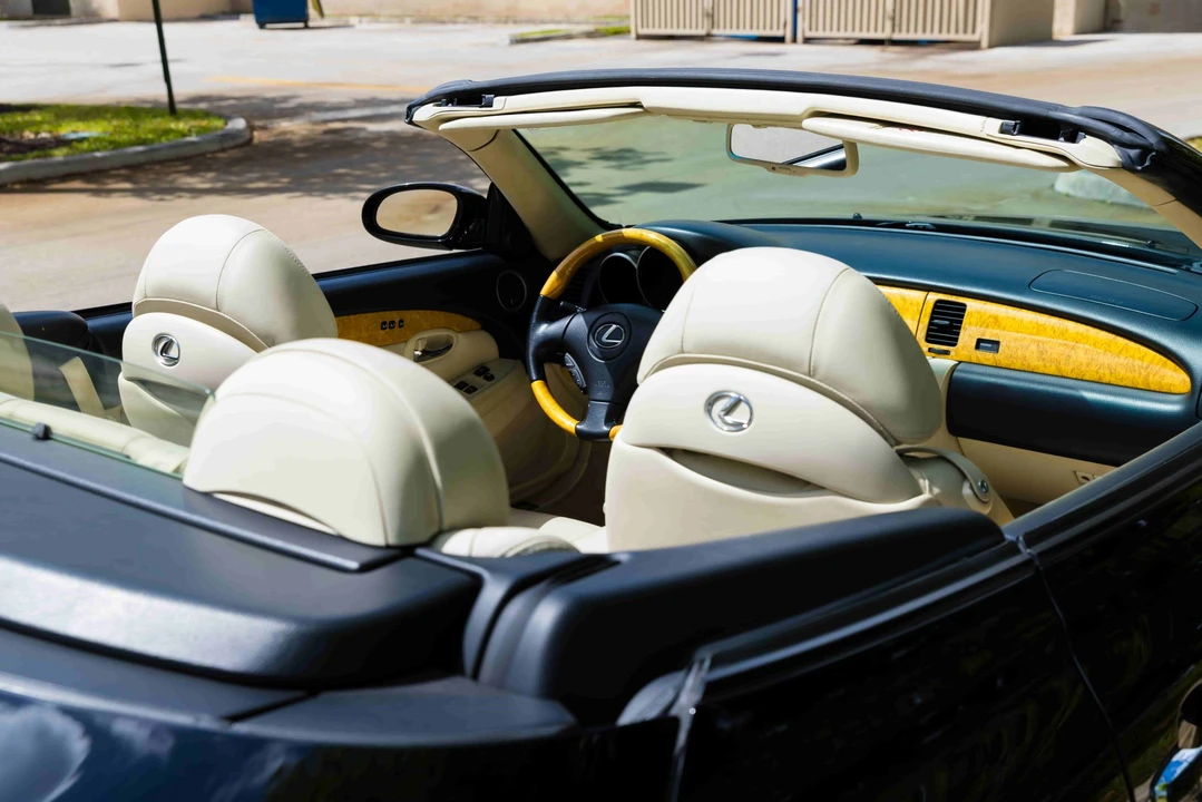 2005 Lexus SC430 - Image 31 of 31