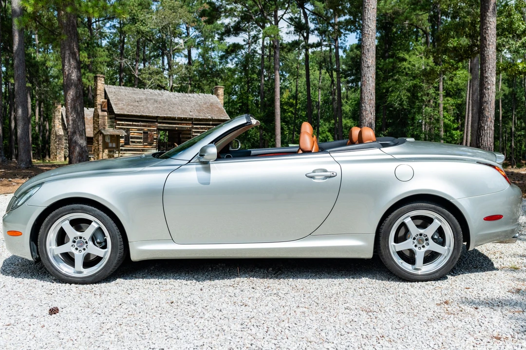 2005 Lexus SC430 - Image 3 of 31