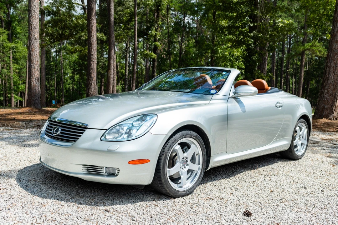 2005 Lexus SC430 - Image 2 of 31