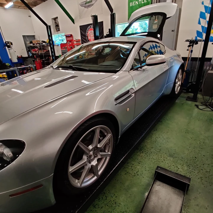 2006 Aston Martin V8 Vantage (2006-2017) - Image 25 of 31