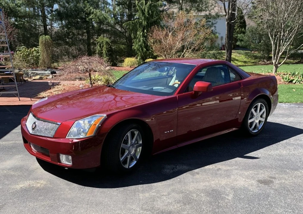 2006 Cadillac XLR - Image 2 of 31