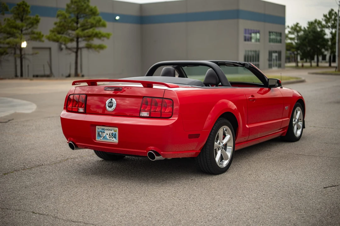 2006 Ford S197 Mustang GT - Image 9 of 31
