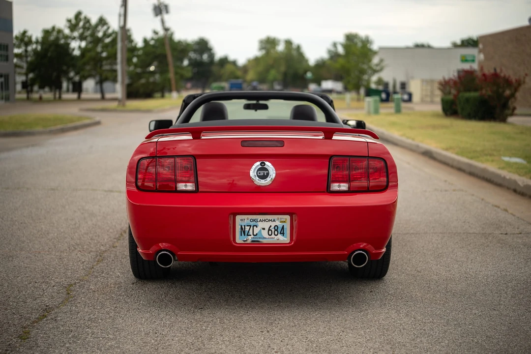 2006 Ford S197 Mustang GT - Image 8 of 31