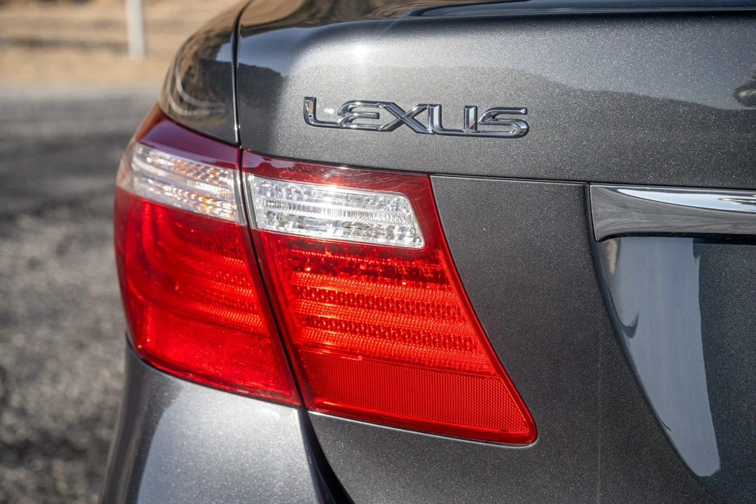2007 Lexus LS 4th Gen - Image 25 of 31