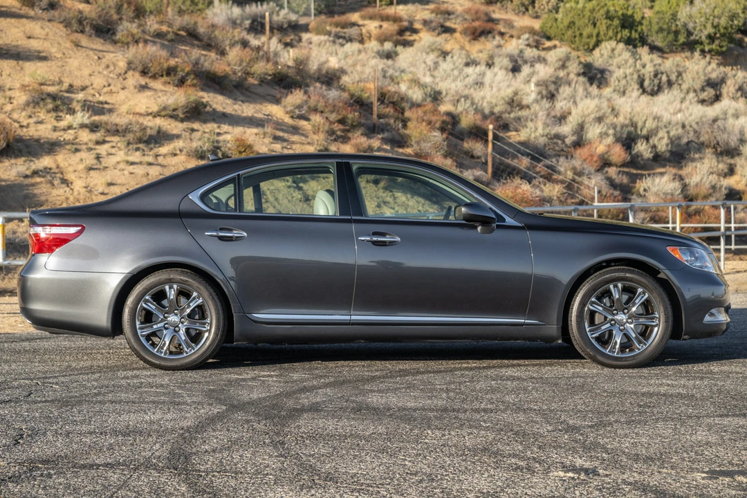 2007 Lexus LS 4th Gen - Image 8 of 31