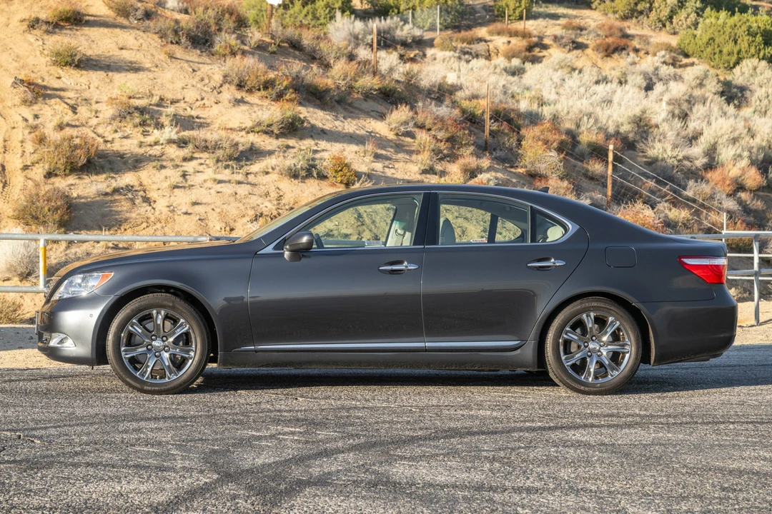2007 Lexus LS 4th Gen - Image 3 of 31