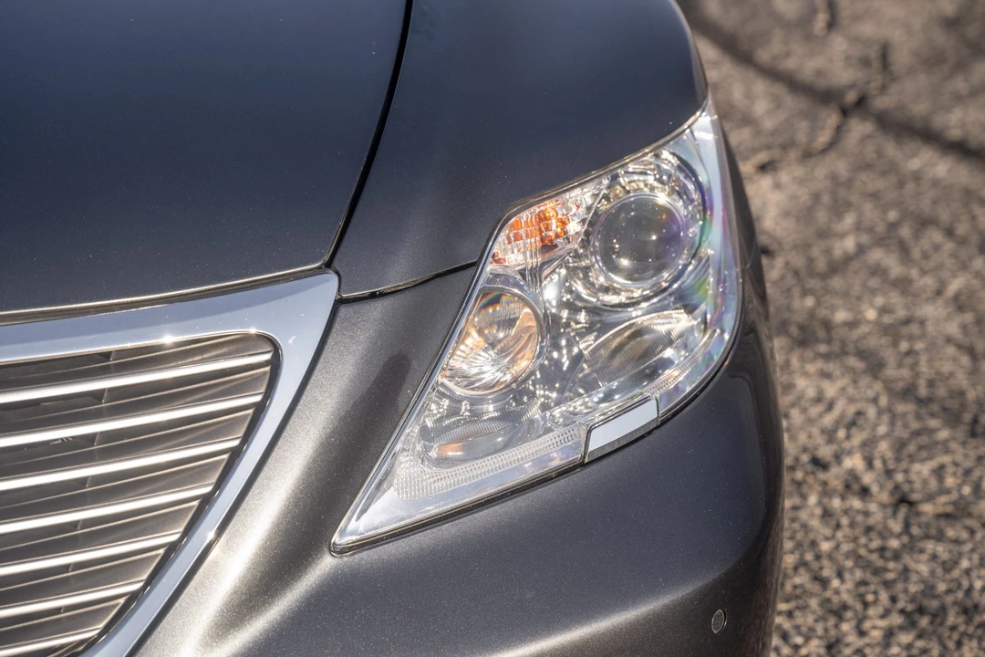 2007 Lexus LS 4th Gen - Image 19 of 31