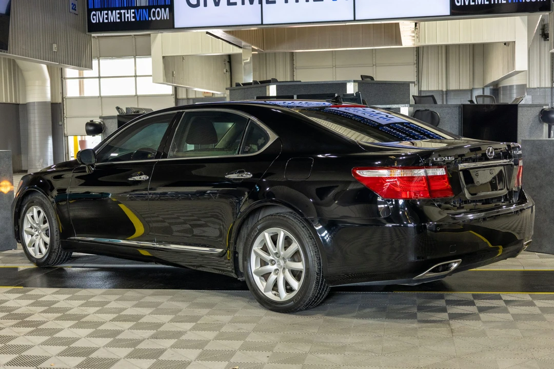 2007 Lexus LS 4th Gen - Image 9 of 31