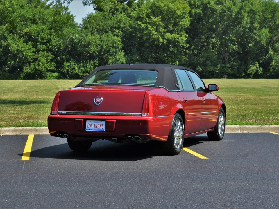 2008 Cadillac DTS - Image 19 of 31