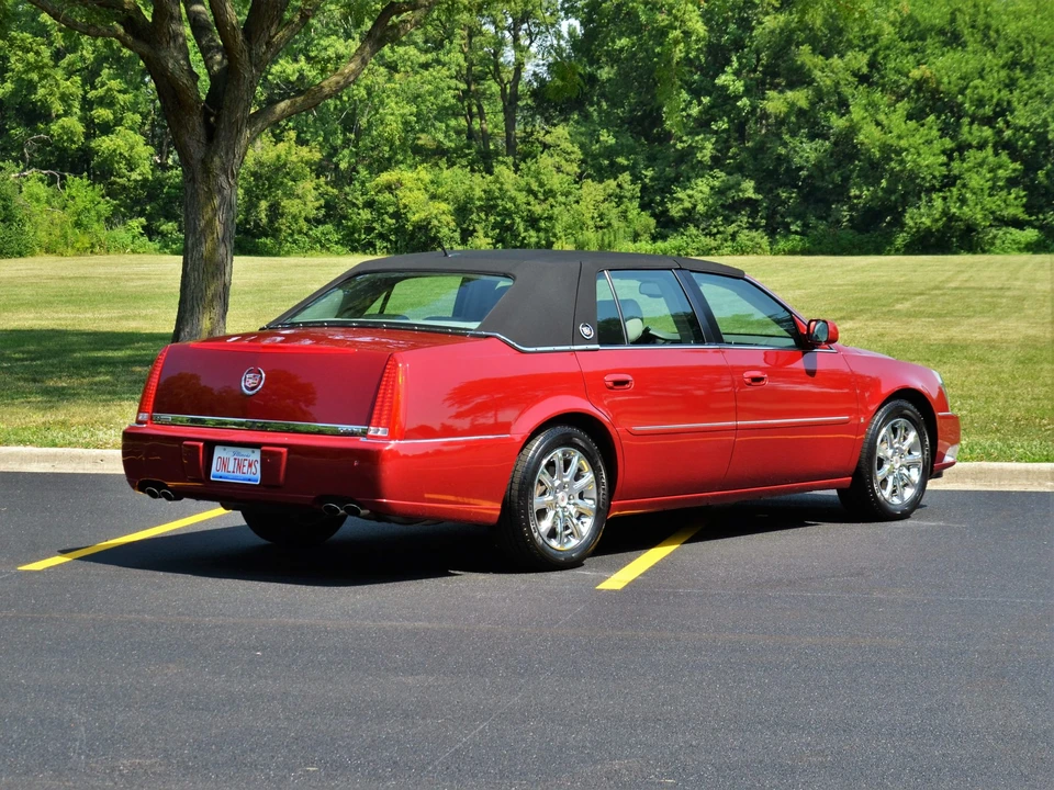 2008 Cadillac DTS - Image 18 of 31