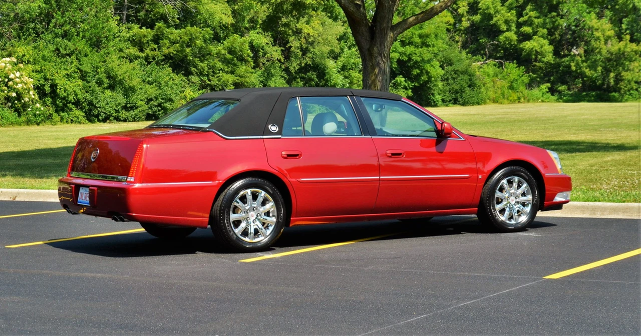 2008 Cadillac DTS - Image 16 of 31