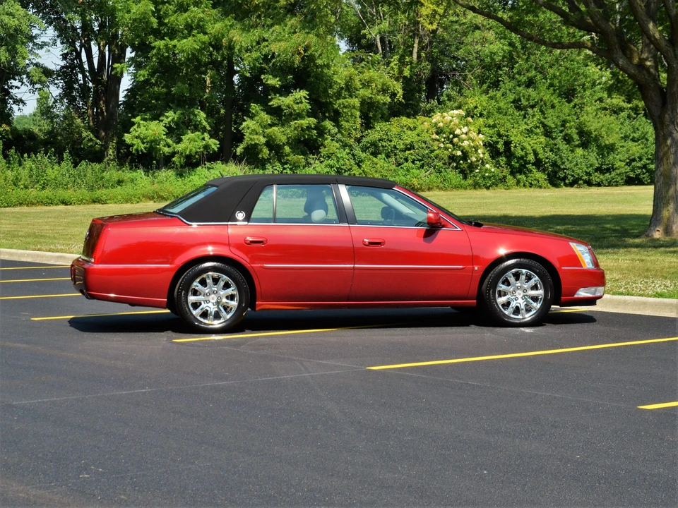 2008 Cadillac DTS - Image 15 of 31