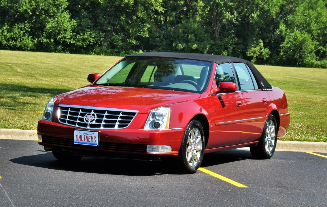 2008 Cadillac DTS - Image 6 of 31