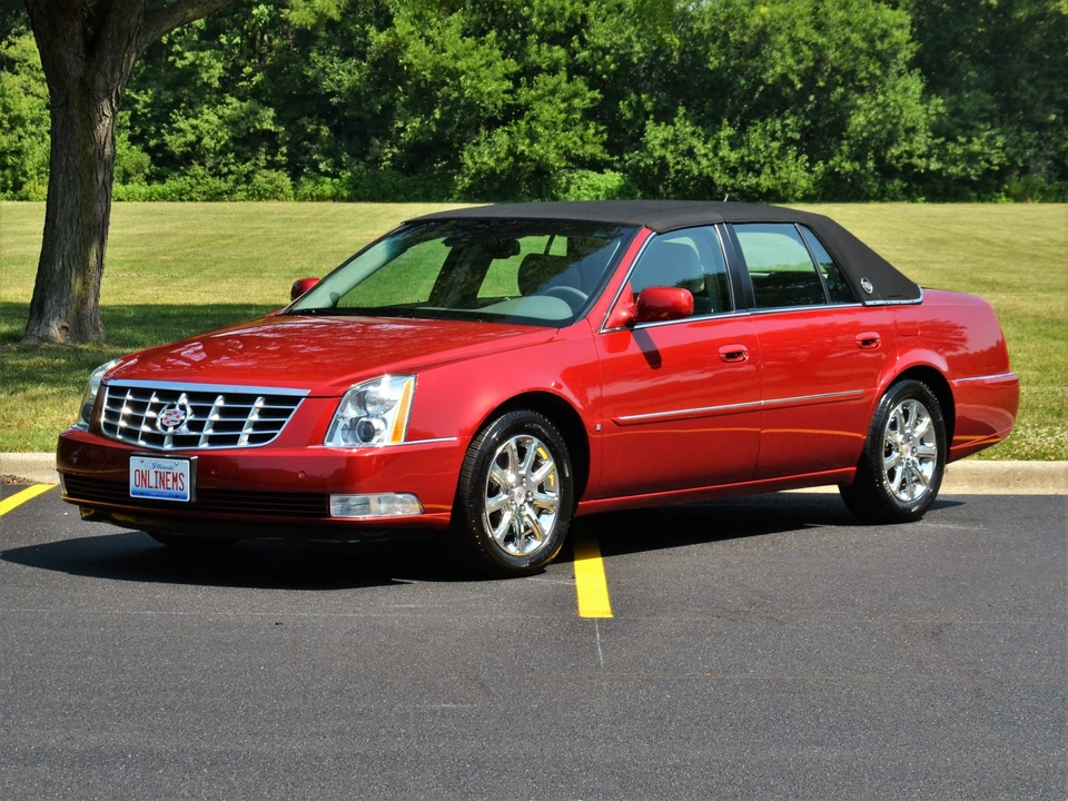 2008 Cadillac DTS - Image 5 of 31