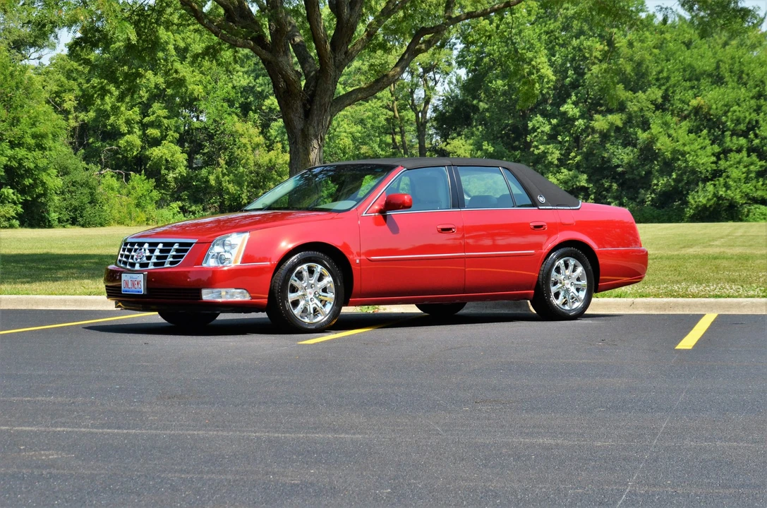 2008 Cadillac DTS - Image 4 of 31