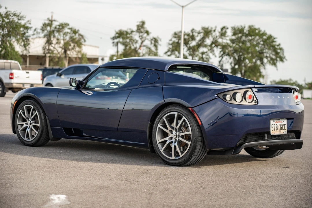 2008 Tesla Roadster - Image 7 of 31