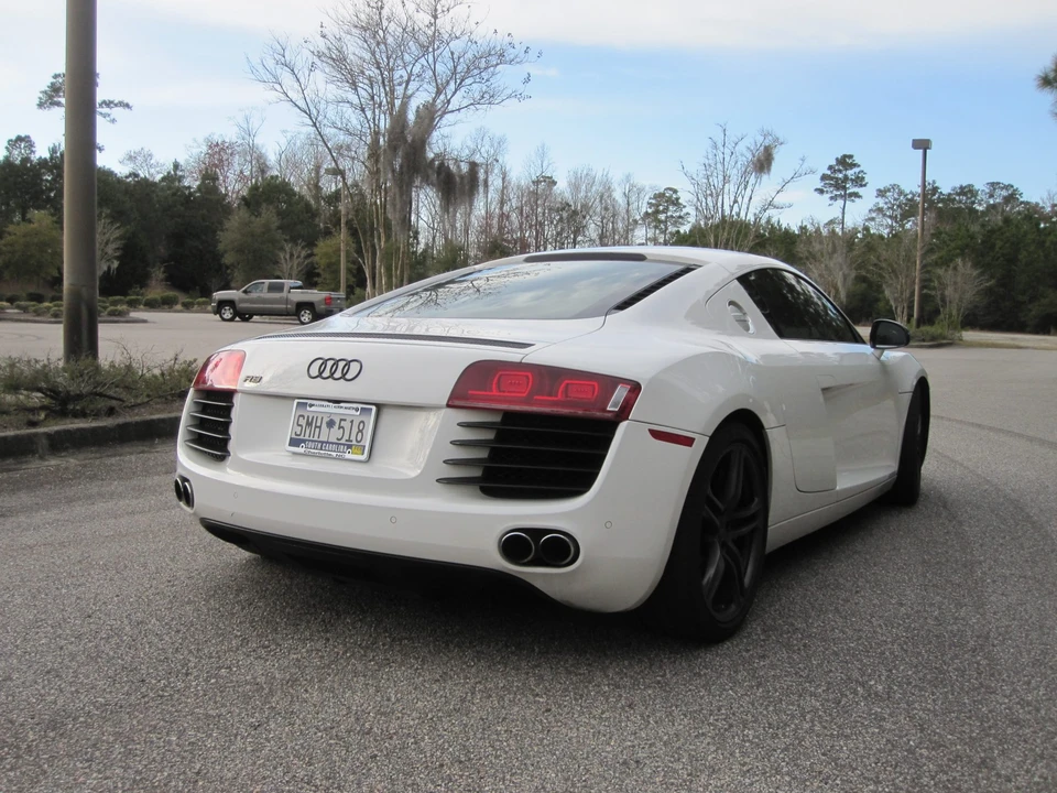 2009 Audi 42 R8 - Image 8 of 31