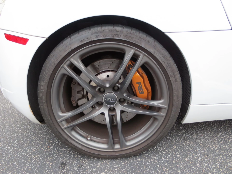 2009 Audi 42 R8 - Image 28 of 31