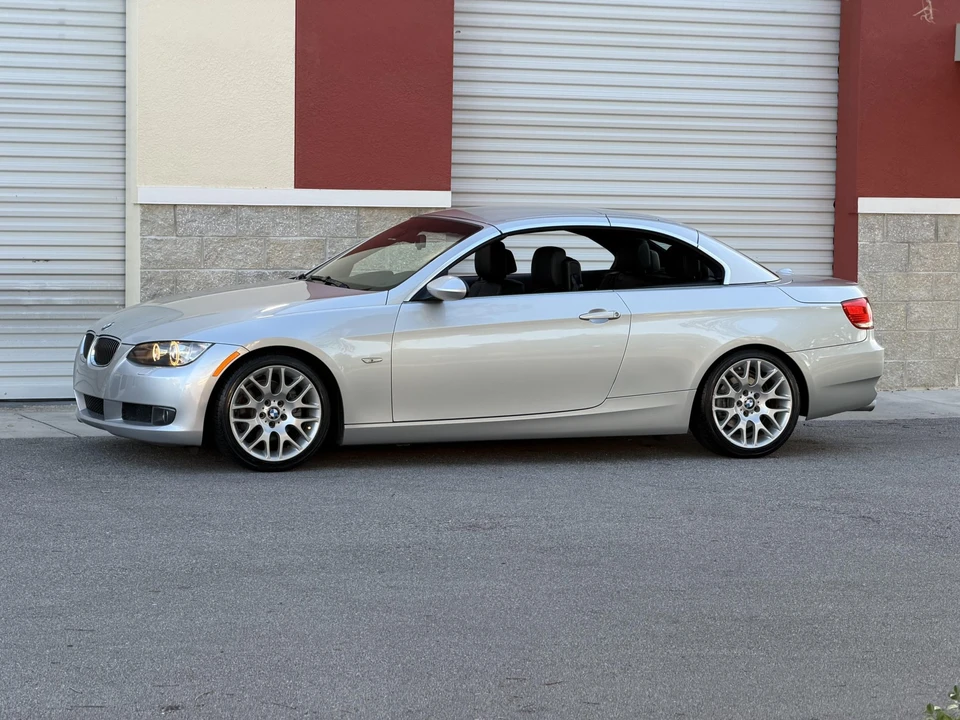 2009 BMW E93 3 Series Convertible - Image 19 of 31
