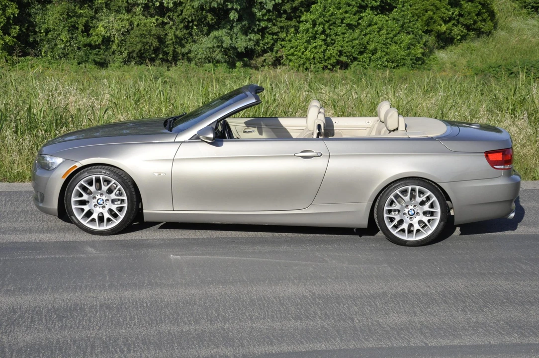 2009 BMW E93 3 Series Convertible - Image 8 of 31