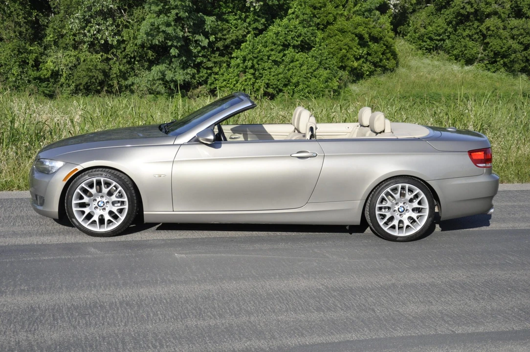 2009 BMW E93 3 Series Convertible - Image 7 of 31