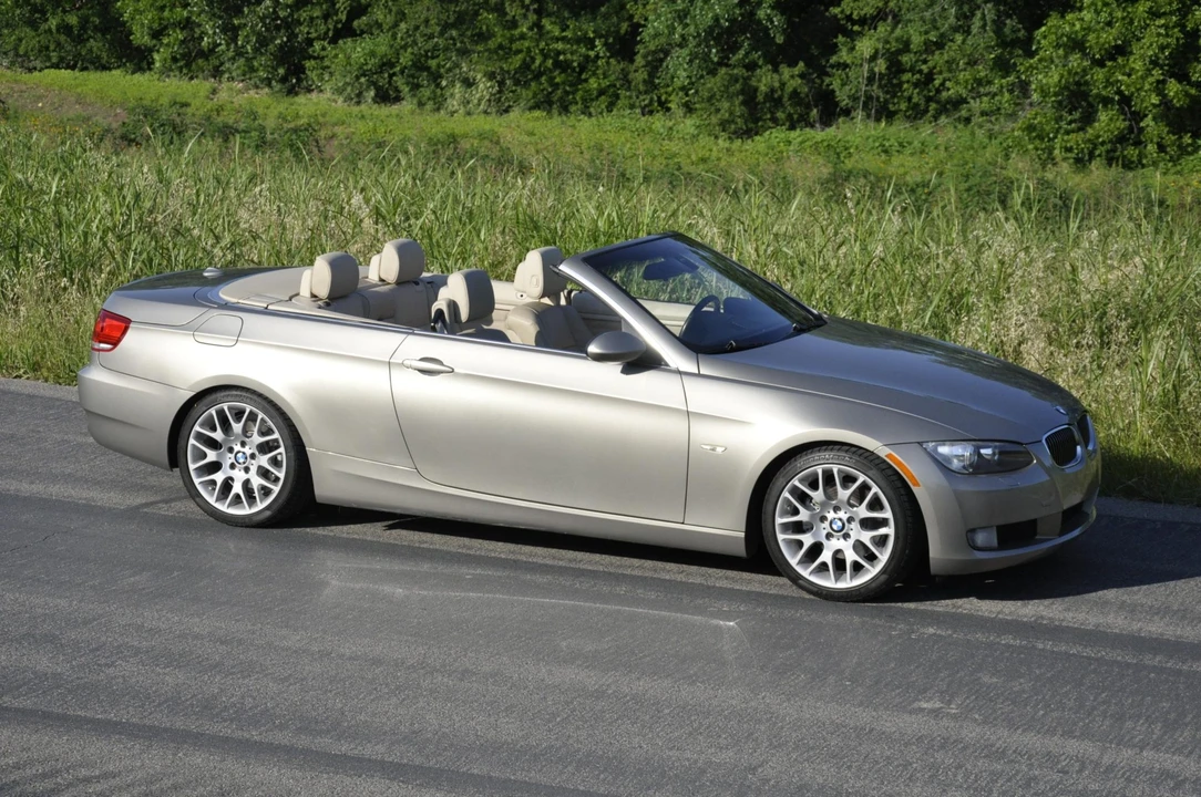 2009 BMW E93 3 Series Convertible - Image 13 of 31