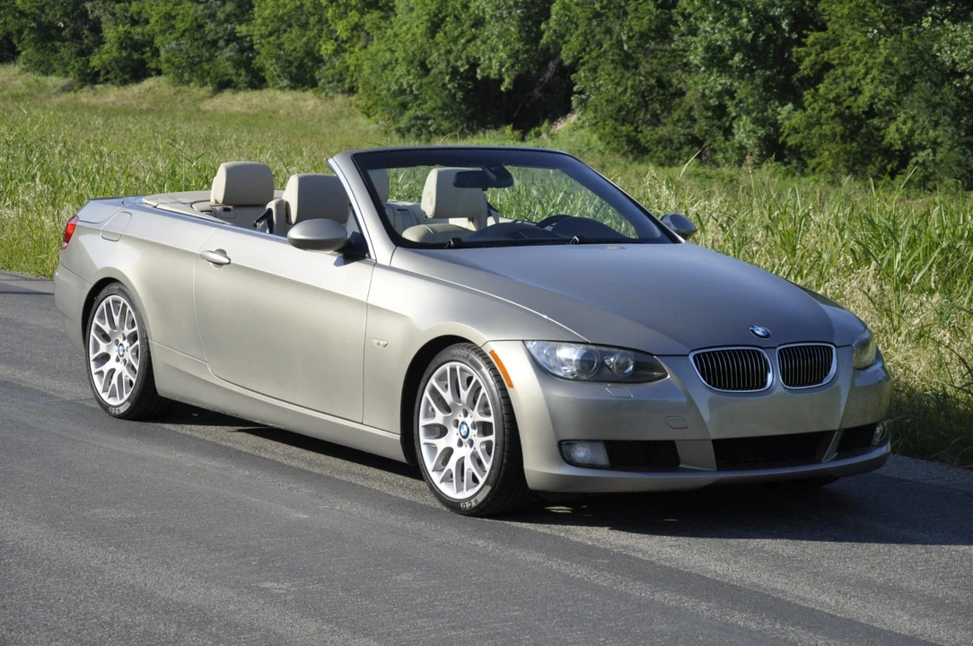 2009 BMW E93 3 Series Convertible - Image 14 of 31