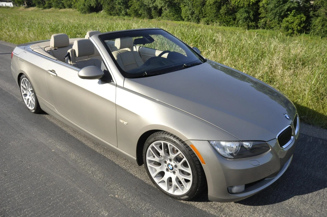 2009 BMW E93 3 Series Convertible - Image 16 of 31