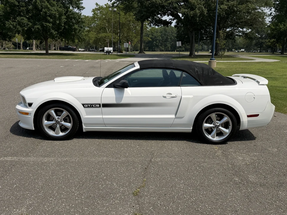 2009 Ford S197 Mustang - Image 10 of 31