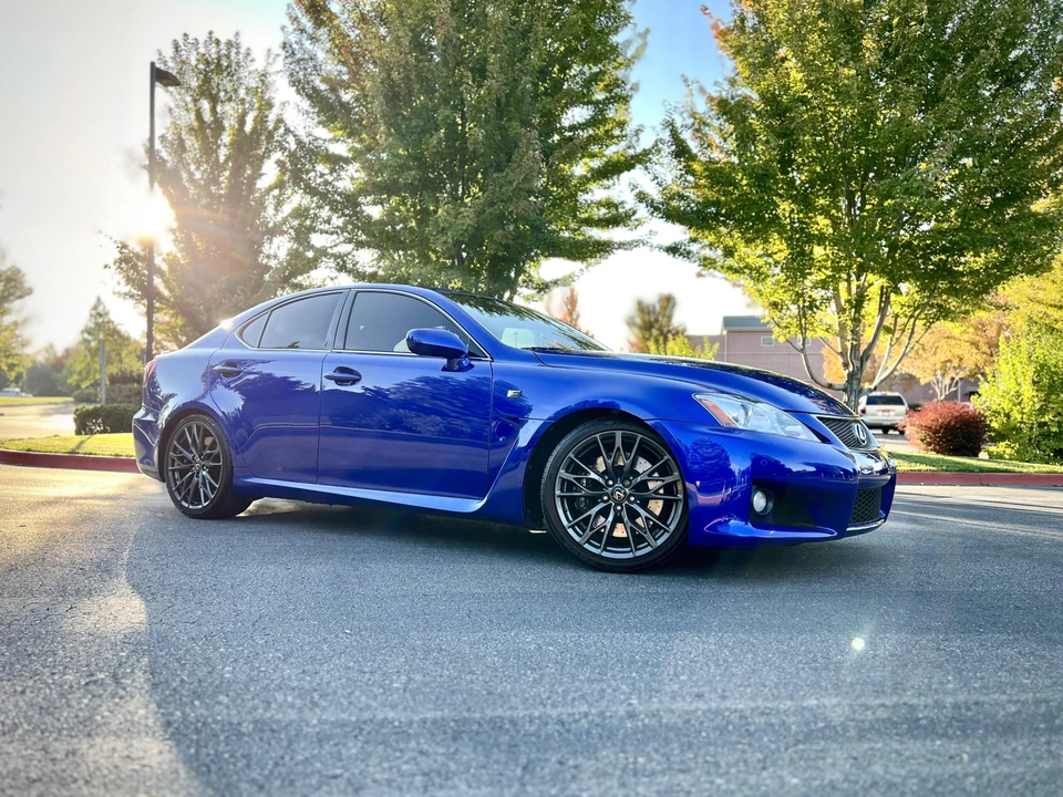 2010 Lexus IS F 2nd Gen - Image 13 of 31
