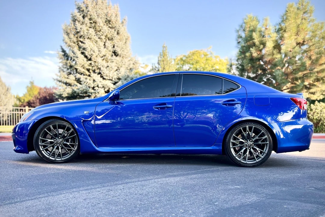 2010 Lexus IS F 2nd Gen - Image 27 of 31