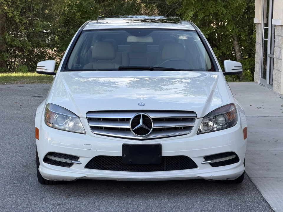 2011 Mercedes-Benz W204 C-Class - Image 18 of 31