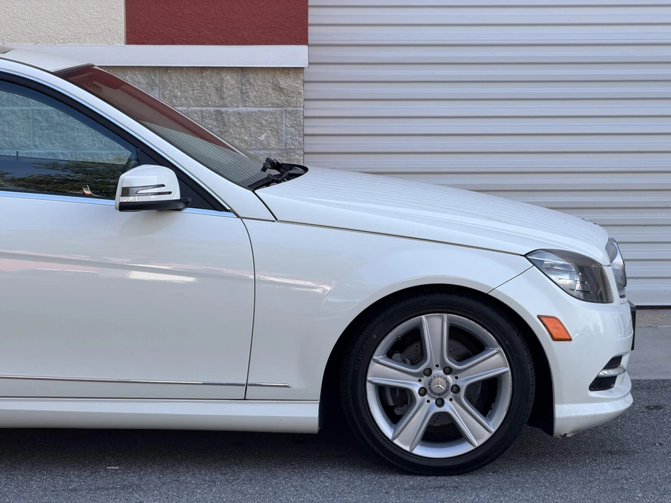 2011 Mercedes-Benz W204 C-Class - Image 22 of 31