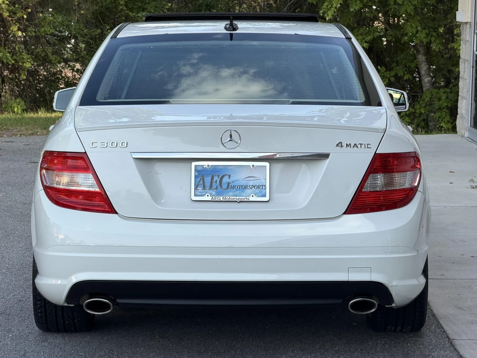 2011 Mercedes-Benz W204 C-Class - Image 10 of 31