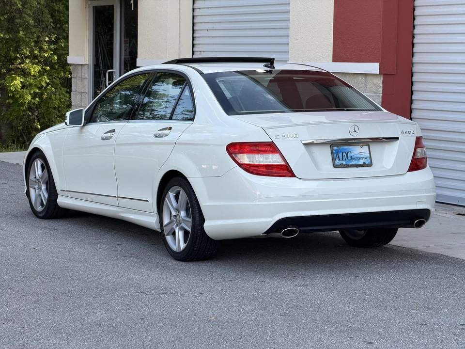 2011 Mercedes-Benz W204 C-Class - Image 8 of 31