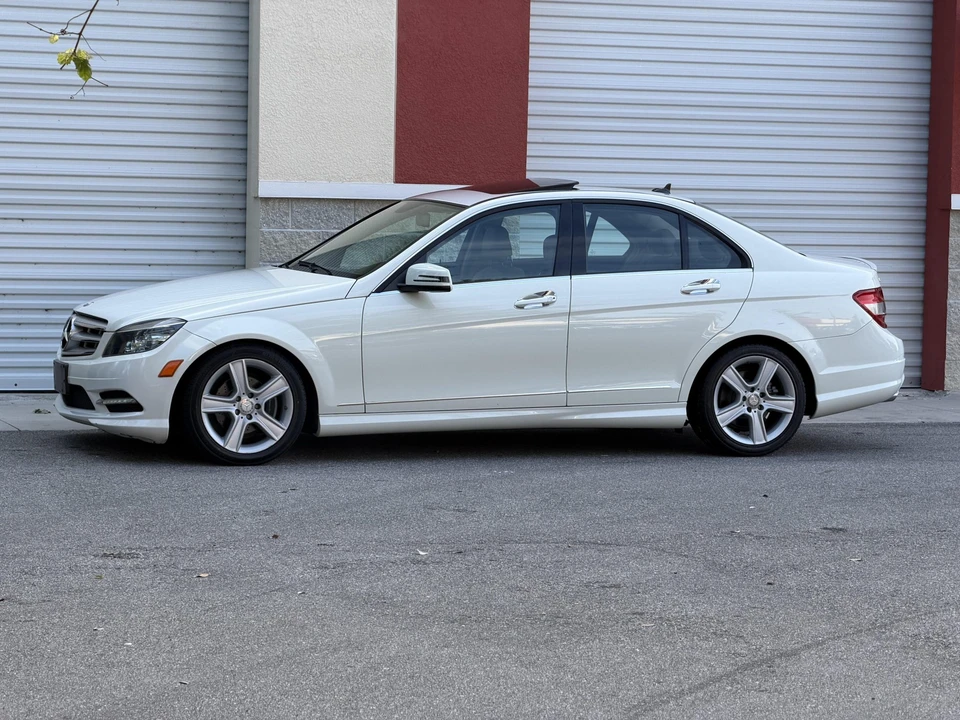2011 Mercedes-Benz W204 C-Class - Image 4 of 31