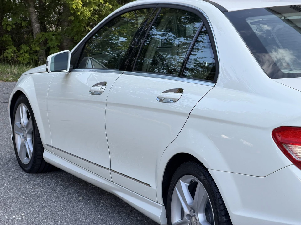 2011 Mercedes-Benz W204 C-Class - Image 30 of 31
