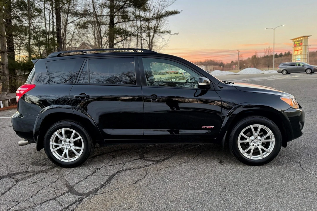 2011 Toyota RAV4 3rd Gen - Image 3 of 7