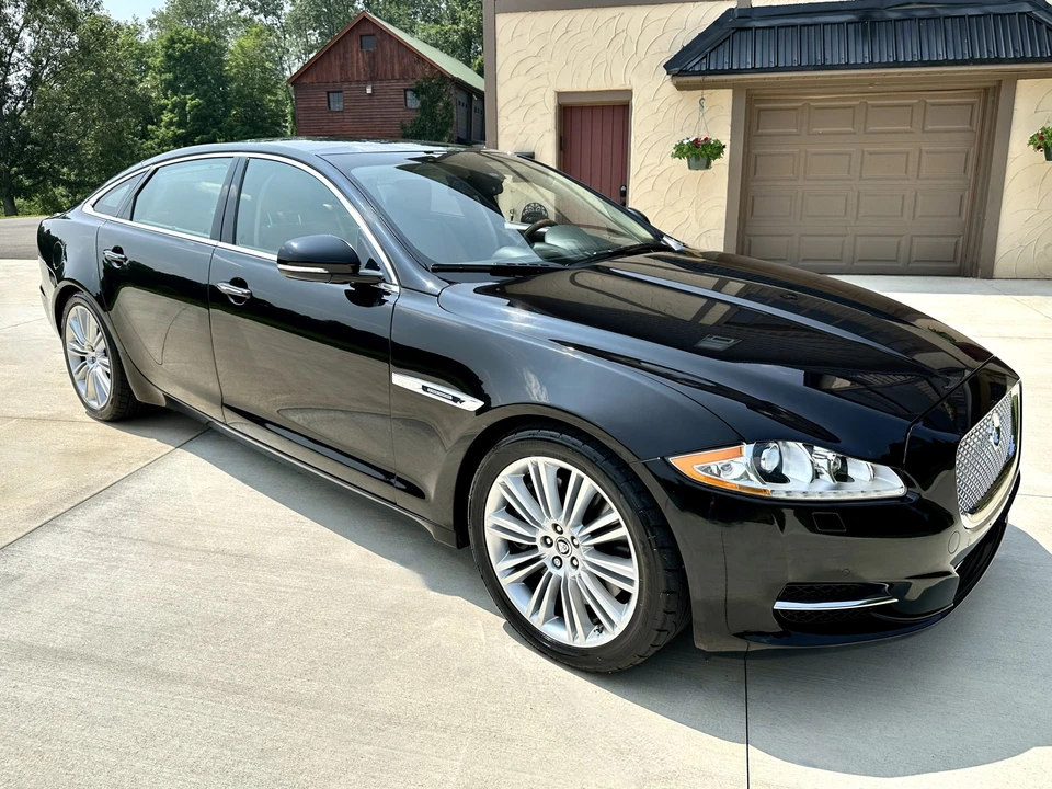 2012 Jaguar X351 XJ - Image 8 of 31