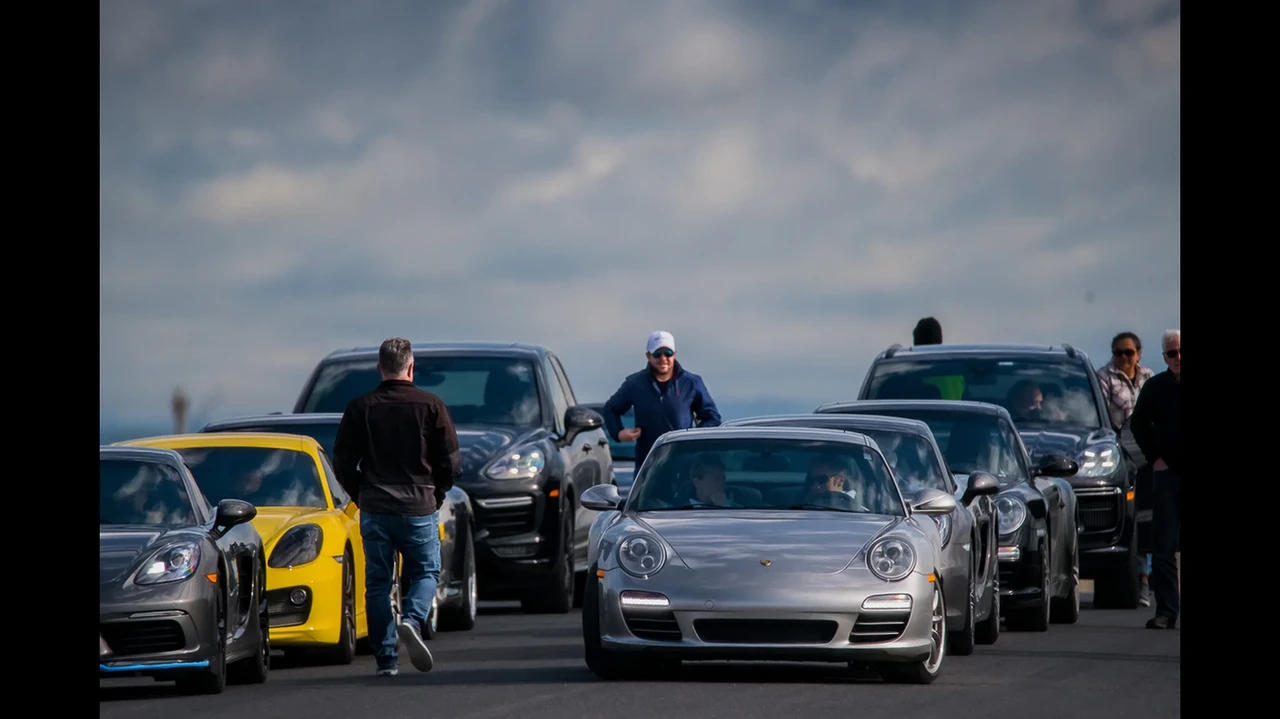 2012 Porsche 997 Carrera 4S - Image 9 of 31