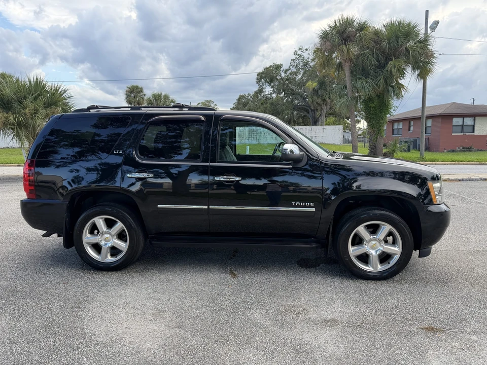 2013 Chevrolet Tahoe 3rd Gen - Image 26 of 31