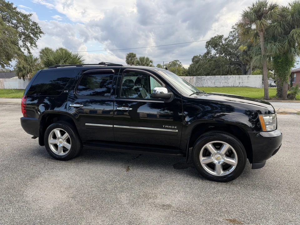 2013 Chevrolet Tahoe 3rd Gen - Image 28 of 31