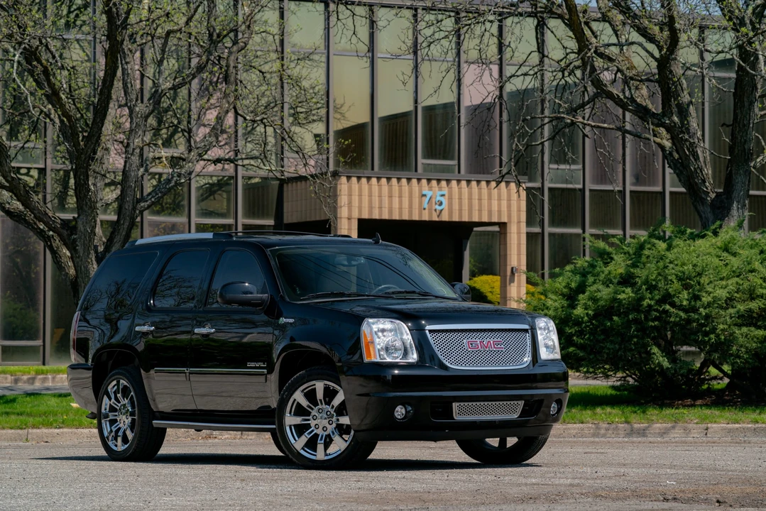 2013 GMC Yukon 3rd Gen - Image 9 of 31