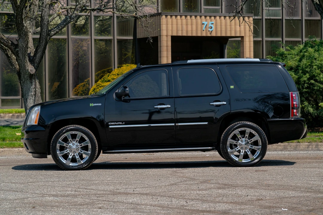 2013 GMC Yukon 3rd Gen - Image 4 of 31