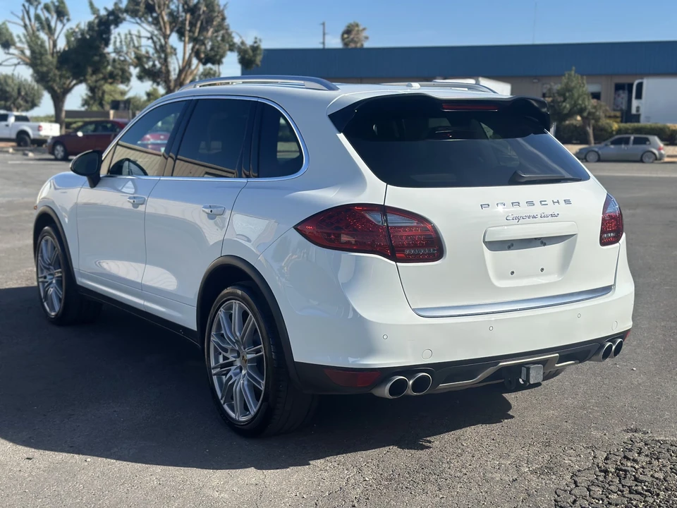 2013 Porsche 958 Cayenne Turbo - Image 7 of 31