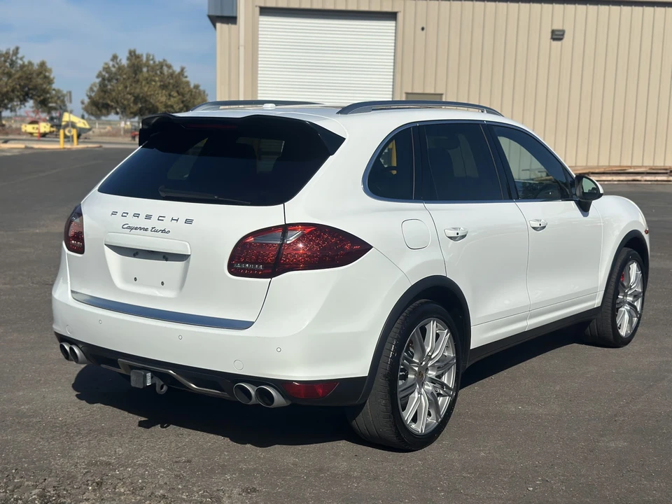 2013 Porsche 958 Cayenne Turbo - Image 9 of 31