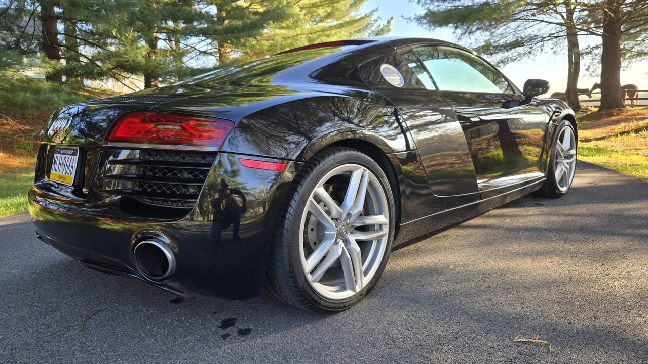 2014 Audi 42 R8 - Image 17 of 31