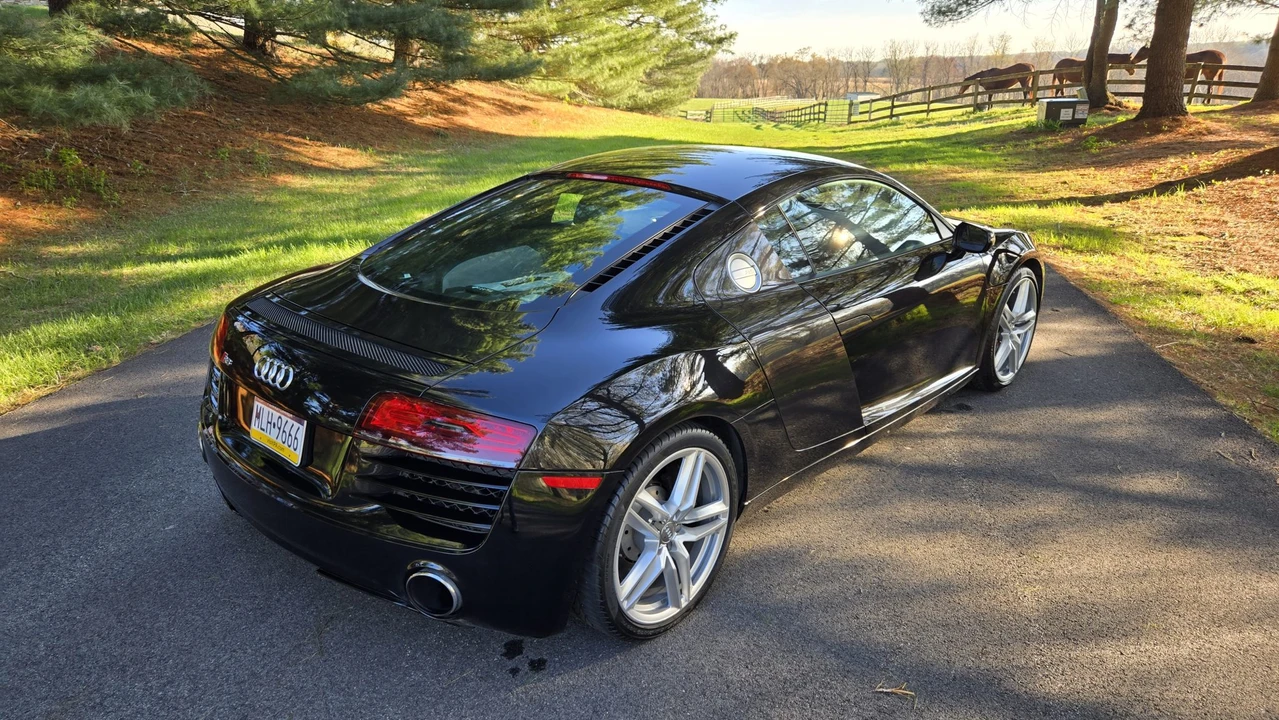 2014 Audi 42 R8 - Image 18 of 31
