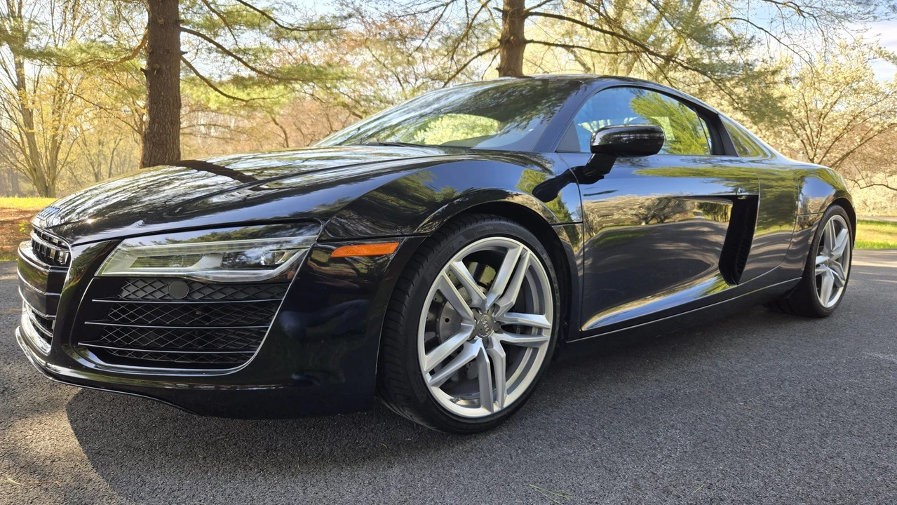 2014 Audi 42 R8 - Image 5 of 31